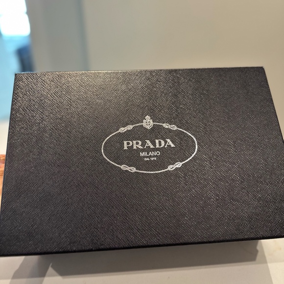 AUTHENTIC PRADA SHOE BOX - Picture 1 of 7